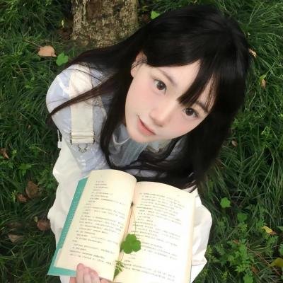 蓝色牛仔裤芬兰小姐
